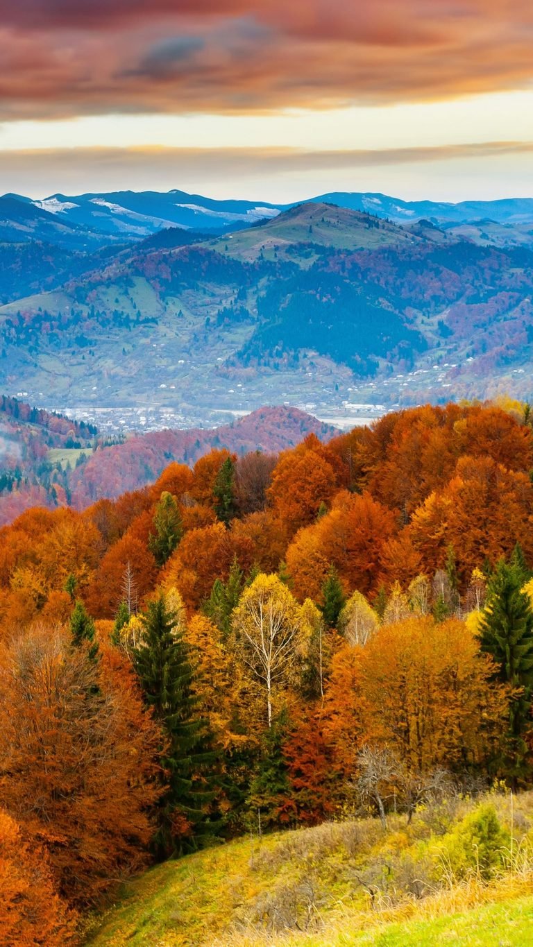 Amazing mountains and fall wallpaper for iPhone