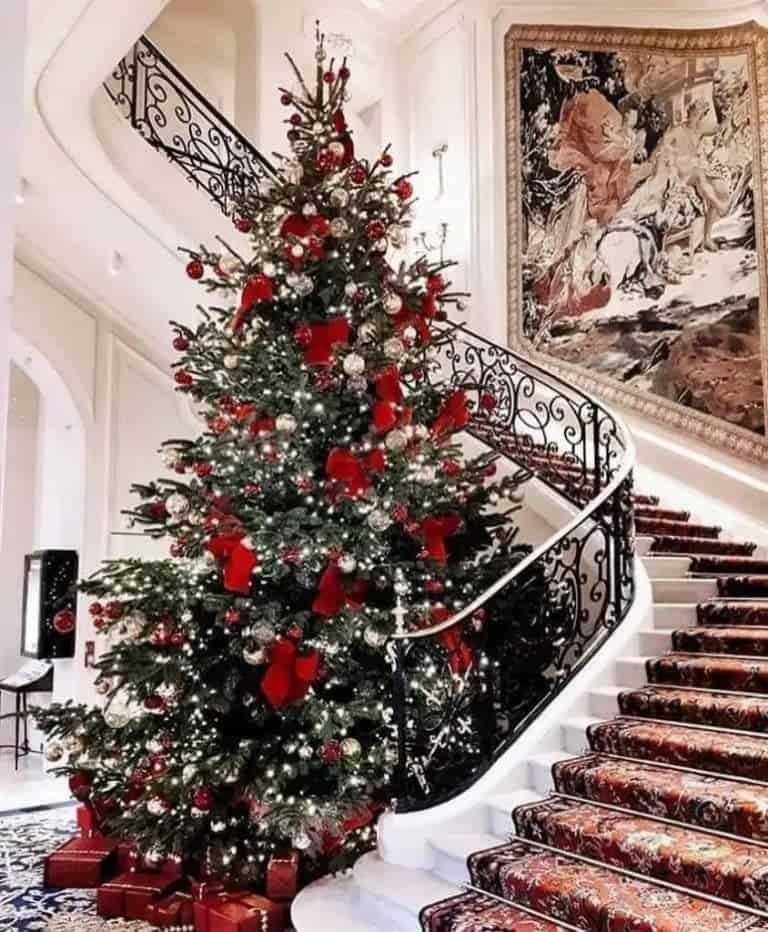 Christmas decor wallpaper