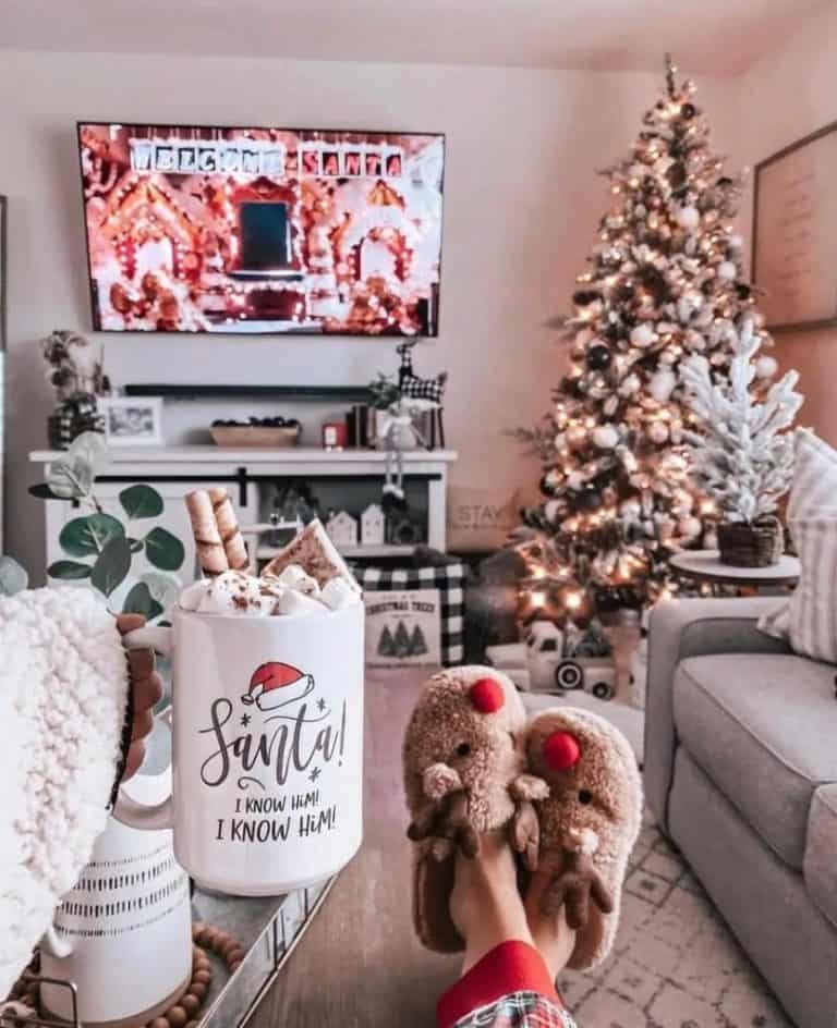 Christmas home decor wallpaper