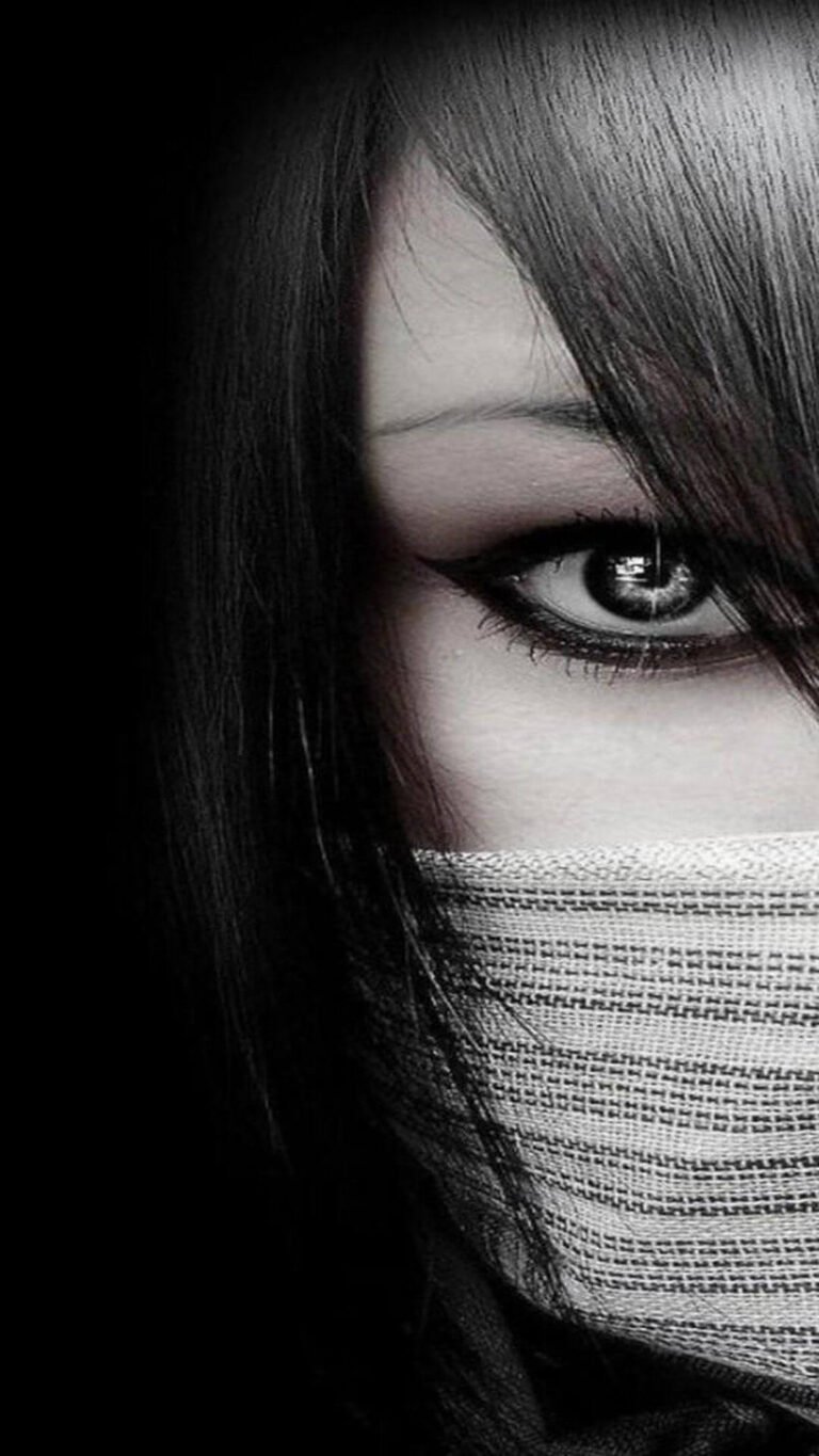HD Cute girl black hairt and ayes Emo iphone background