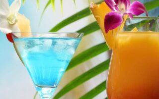 Coctel in beach Cute summer wallpaper iphone Best summer background