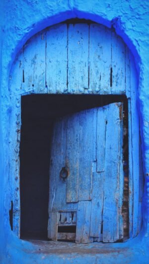 minimalist wallpaper blue for iphone 13 3
